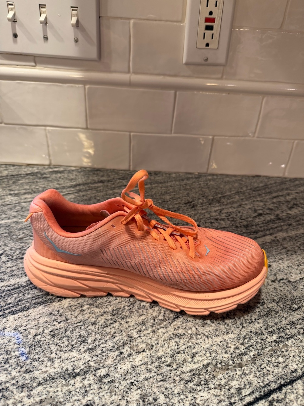 Women’s Hoka Rincon 3 Size 6.5 - Picture 6 of 10
